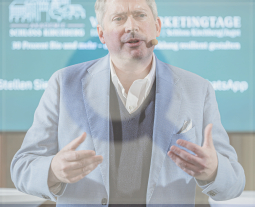 Dr. Robert Poschacher, Geschäftsführer Naturkind.